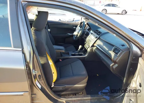 2015 Toyota Camry Le z USA, uszkodzony, nr VIN 4T4BF1FK7FR499422